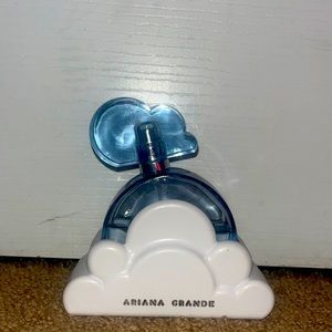 Ariana grande cloud